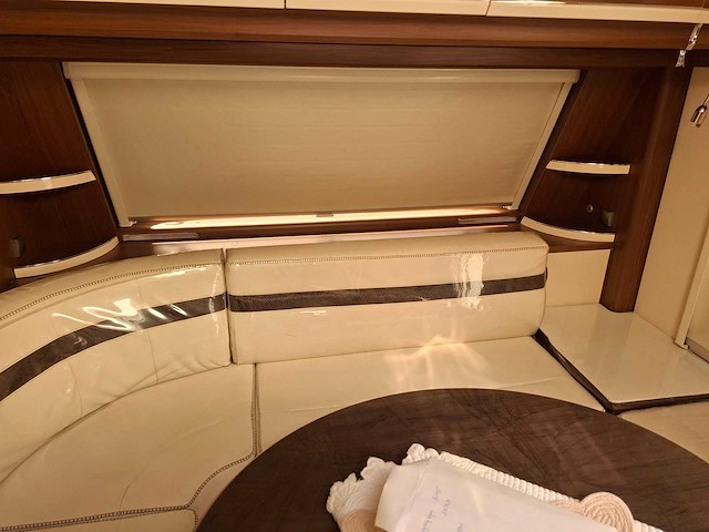 Fendt - 650 - saphire - caravan - afbeelding 2 van  91