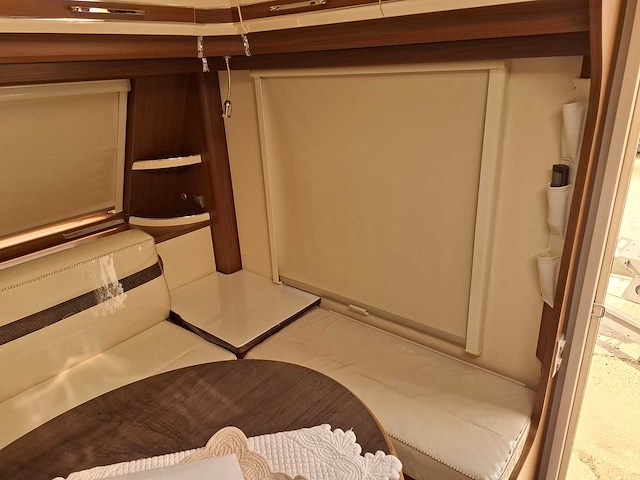 Fendt - 650 - saphire - caravan - afbeelding 3 van  91