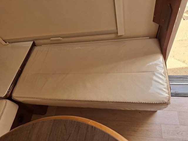 Fendt - 650 - saphire - caravan - afbeelding 4 van  91