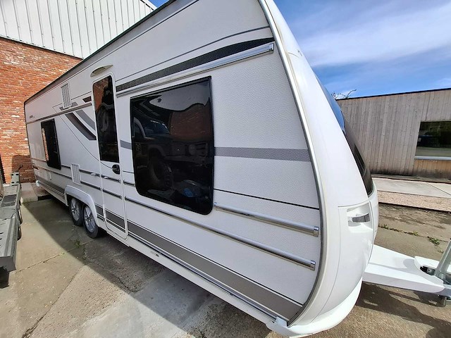 Fendt - 650 - saphire - caravan - afbeelding 1 van  91