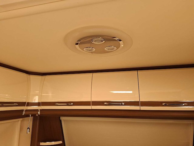 Fendt - 650 - saphire - caravan - afbeelding 12 van  91