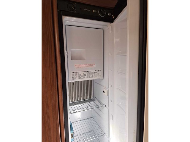 Fendt - 650 - saphire - caravan - afbeelding 20 van  91