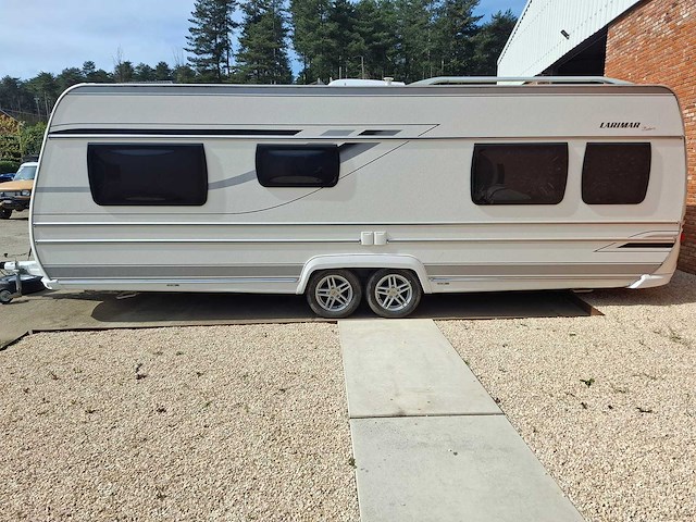 Fendt - 650 - saphire - caravan - afbeelding 11 van  91