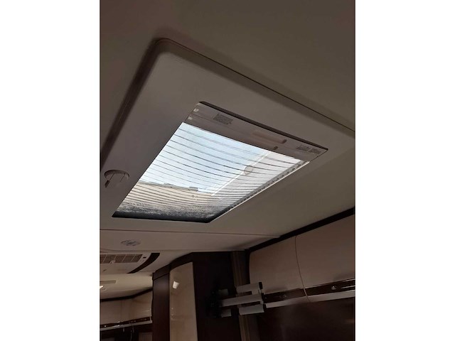 Fendt - 650 - saphire - caravan - afbeelding 35 van  91