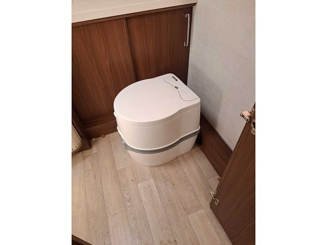 Fendt - 650 - saphire - caravan - afbeelding 41 van  91