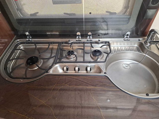 Fendt - 650 - saphire - caravan - afbeelding 50 van  91