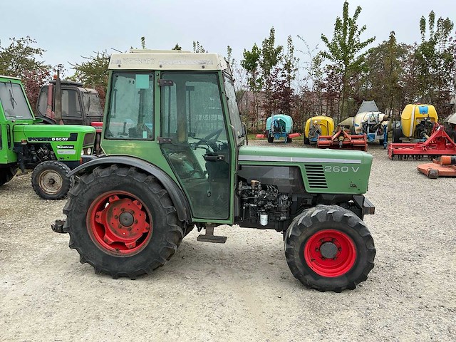 Fendt 260v tractor - afbeelding 3 van  16