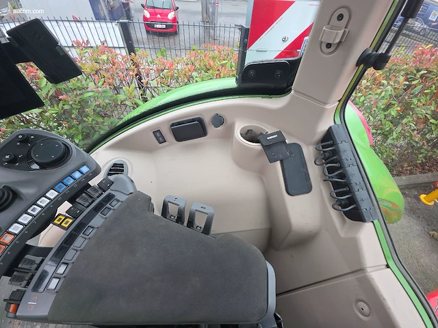 Fendt 720 vario 2wd tractor - afbeelding 16 van  35