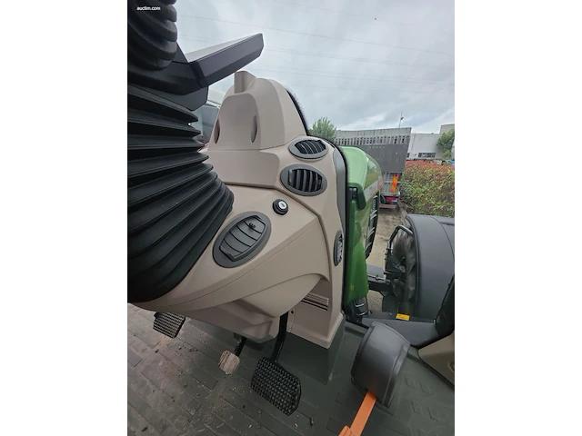 Fendt 720 vario 2wd tractor - afbeelding 18 van  35