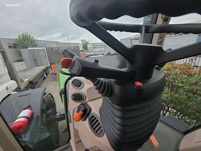 Fendt 720 vario 2wd tractor - afbeelding 19 van  35
