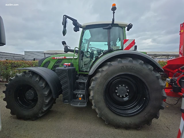Fendt 720 vario 2wd tractor - afbeelding 12 van  35