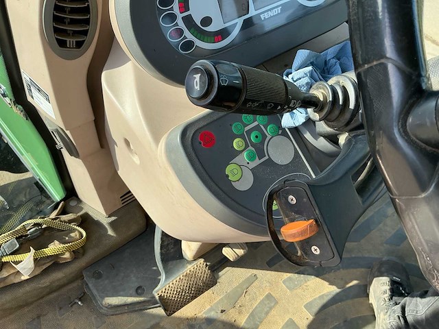 Fendt 922 vario vierwielaangedreven landbouwtractor - afbeelding 13 van  36