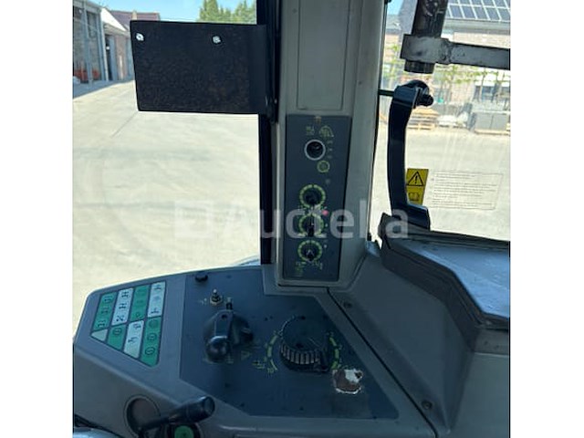 Fendt 926 tractor (1997-19.059 uur-vin: 926211291-01) - afbeelding 10 van  35