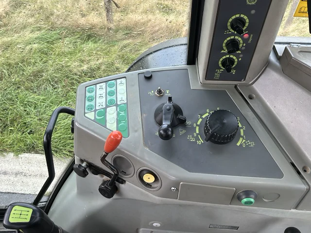 Fendt favorit 816 turboshift vierwielaangedreven tractor - afbeelding 11 van  51