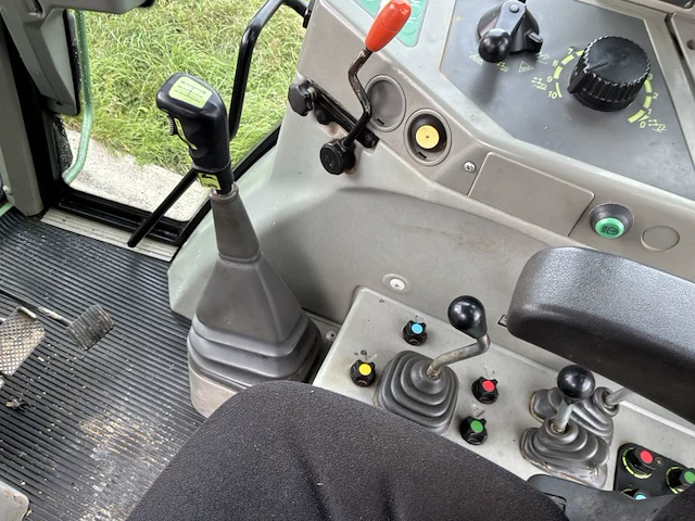 Fendt favorit 816 turboshift vierwielaangedreven tractor - afbeelding 13 van  51