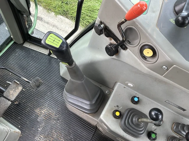 Fendt favorit 816 turboshift vierwielaangedreven tractor - afbeelding 15 van  51