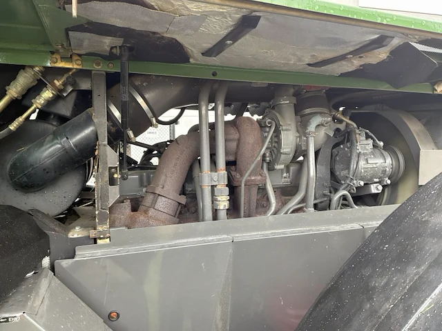 Fendt favorit 816 turboshift vierwielaangedreven tractor - afbeelding 37 van  51