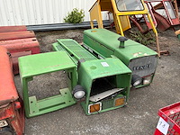 Fendt tractor motorkap - afbeelding 1 van  6