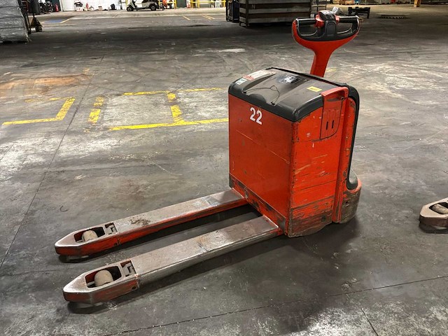 Fenwick linde t18 elektrische palletwagen - afbeelding 3 van  6