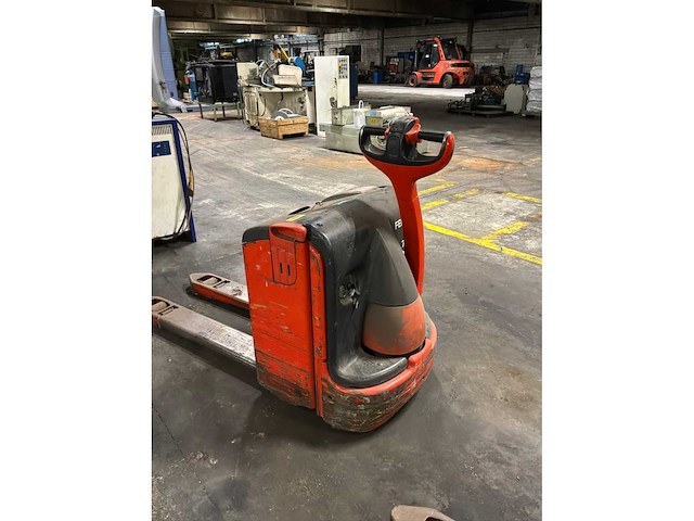 Fenwick linde t18 elektrische palletwagen - afbeelding 4 van  6