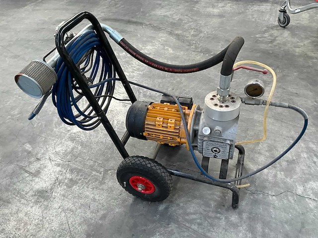 Feramo fe-2001 airless verfspuitsysteem - afbeelding 1 van  7