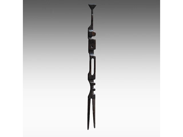 Ferdinand vonck (1921-2010), 'totem', wooden sculpture, signed and dated 1958 73 cm. (28.73 in.) - afbeelding 1 van  5
