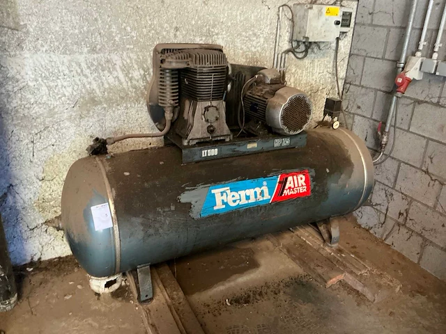 Ferm airmaster luchtcompressor - afbeelding 1 van  3