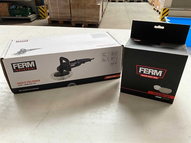 Ferm set haakse poetsmachine 1400w en polijstschijvenset - afbeelding 1 van  9