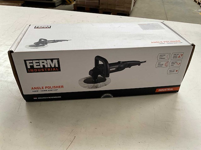 Ferm set haakse poetsmachine 1400w en polijstschijvenset - afbeelding 2 van  9