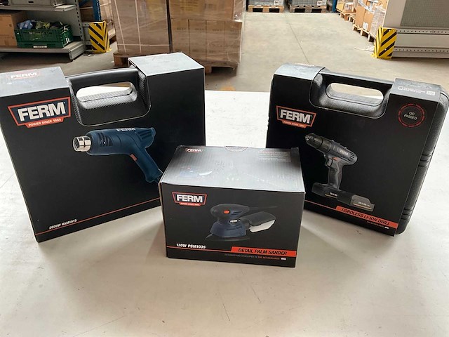 Ferm set heteluchtpistool 2000w, li-ion accu boormachine en handpalm schuurmachine 130w - afbeelding 1 van  10
