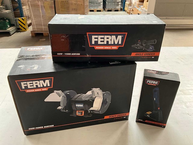 Ferm set tafelslijpmachine 250w, soldeerbout en haakse slijper 500w - afbeelding 1 van  10