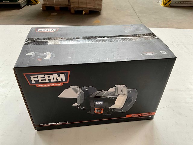 Ferm set tafelslijpmachine 250w, soldeerbout en haakse slijper 500w - afbeelding 3 van  10