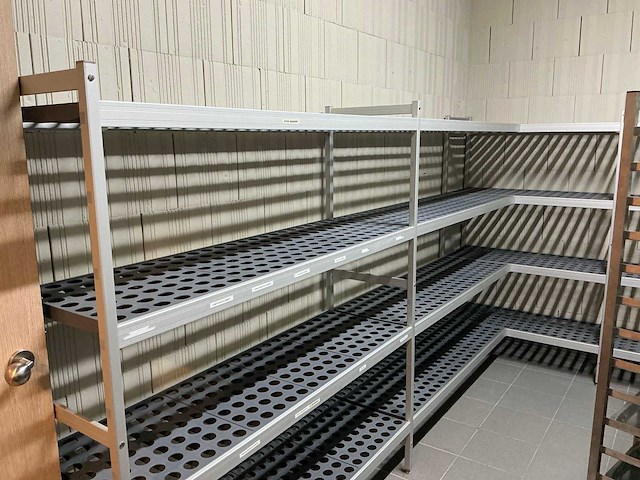 Fermod circa. 8,7m koelrek - afbeelding 1 van  5