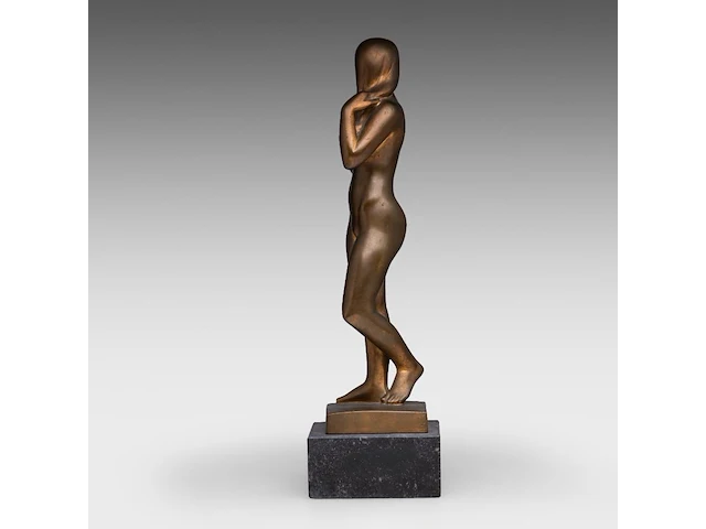 Fernand debonnaires (1907-1997), female nude standing, patinated bronze on a bluestone base the bronze: 38.5 cm. (15.16 in.), including the base: 44.5 cm. (17.51 in.) - afbeelding 3 van  8