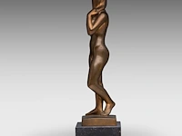 Fernand debonnaires (1907-1997), female nude standing, patinated bronze on a bluestone base the bronze: 38.5 cm. (15.16 in.), including the base: 44.5 cm. (17.51 in.) - afbeelding 3 van  8