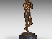 Fernand debonnaires (1907-1997), female nude standing, patinated bronze on a bluestone base the bronze: 38.5 cm. (15.16 in.), including the base: 44.5 cm. (17.51 in.) - afbeelding 6 van  8