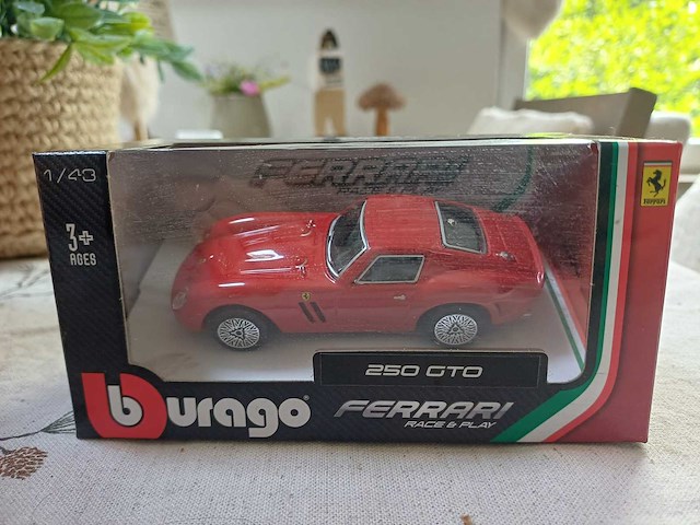 Ferrari - lot n 4 miniatuurauto 1/13 - overige verzamelobjecten - afbeelding 3 van  11