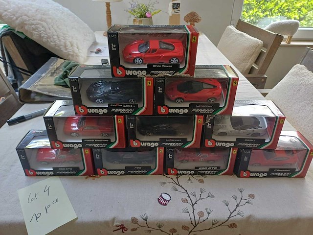 Ferrari - lot n 4 miniatuurauto 1/13 - overige verzamelobjecten - afbeelding 1 van  11