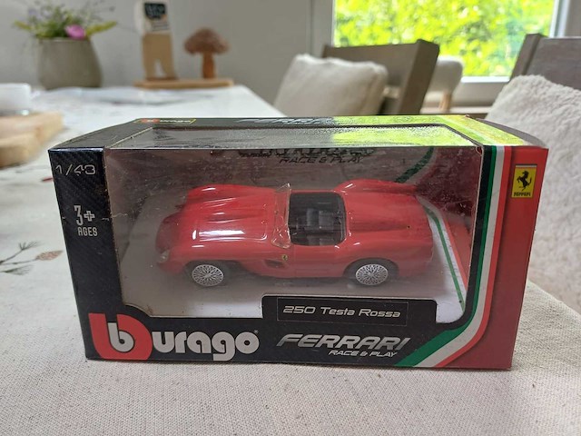 Ferrari - lot n3 miniatuurauto 1/13 - overige verzamelobjecten - afbeelding 5 van  7