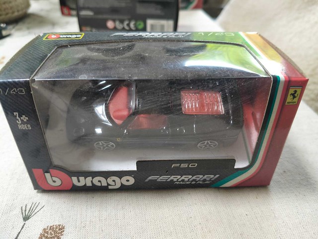 Ferrari - set van 15 burago 1/13 modelauto's - nieuwe verzamelobjecten - afbeelding 15 van  16