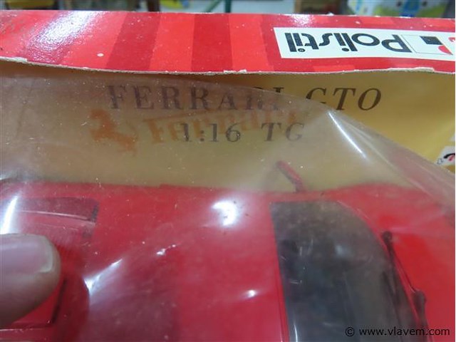 Ferrari 1:16 schaal - afbeelding 2 van  3