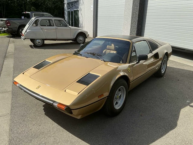 Ferrari 308 gts oldtimer - afbeelding 1 van  43