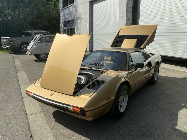 Ferrari 308 gts oldtimer - afbeelding 16 van  43