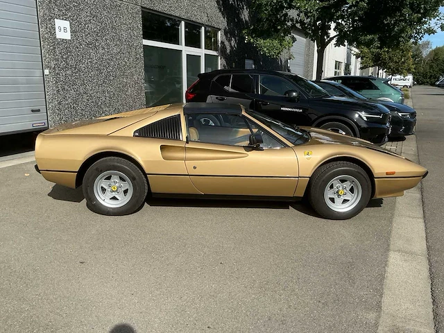 Ferrari 308 gts oldtimer - afbeelding 40 van  43