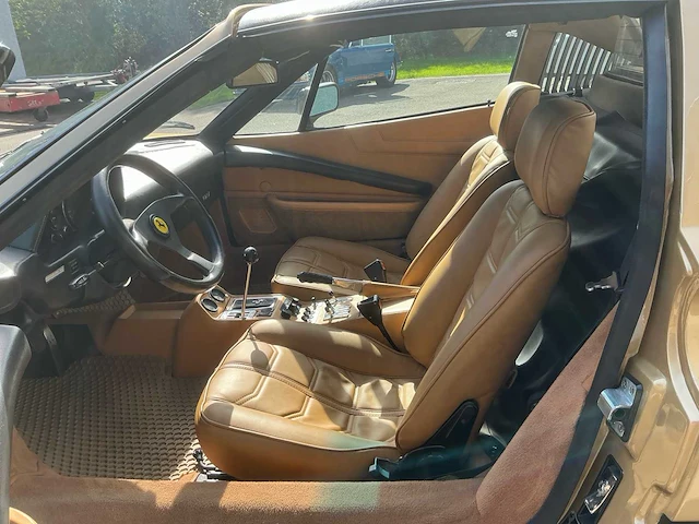 Ferrari 308 gts oldtimer - afbeelding 20 van  43
