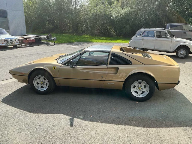 Ferrari 308 gts oldtimer - afbeelding 12 van  43