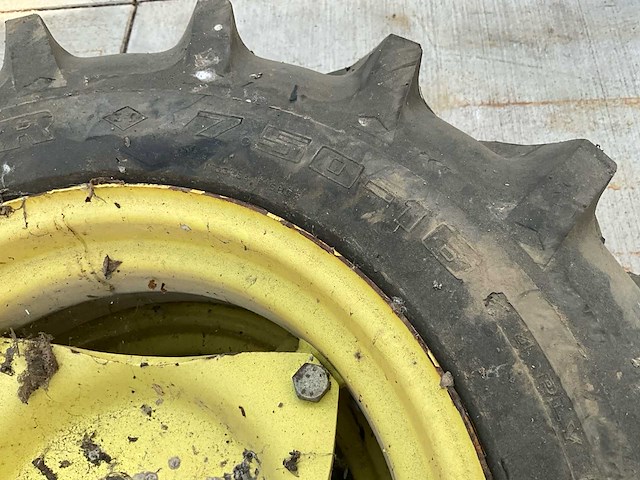 Ferrari 95/33 knicktractor + extra set banden - afbeelding 22 van  32