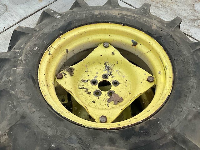 Ferrari 95/33 knicktractor + extra set banden - afbeelding 20 van  28