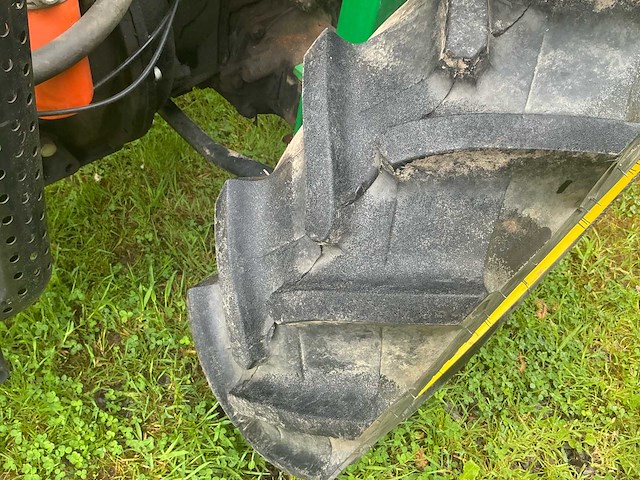 Ferrari 96rs smalspoor- en compacttractor - afbeelding 2 van  30