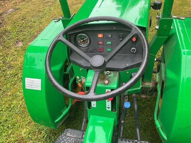 Ferrari 96rs smalspoor- en compacttractor - afbeelding 11 van  30